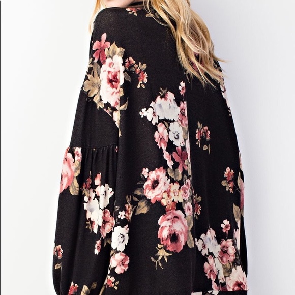 SALE Vintage Floral Tunic- BLACK - Picture 5 of 6